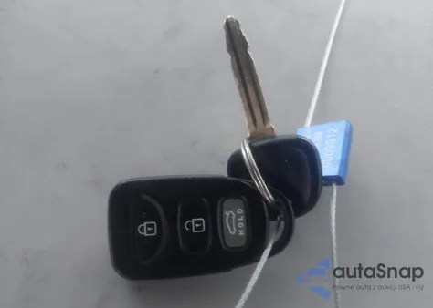 2016 Hyundai Elantra Se из США, поврежденный, VIN 5NPDH4AE9GH756502